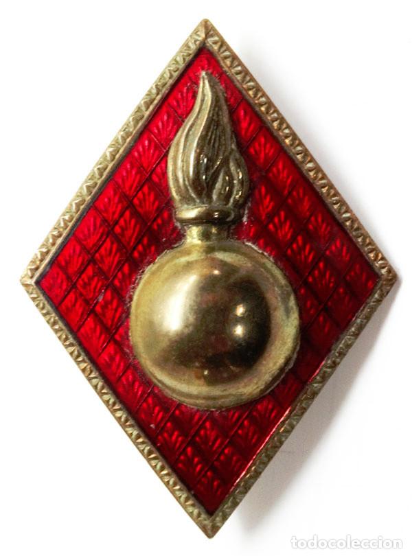 Militaria: ROMBO DE ARTILLERIA ESMALTADO