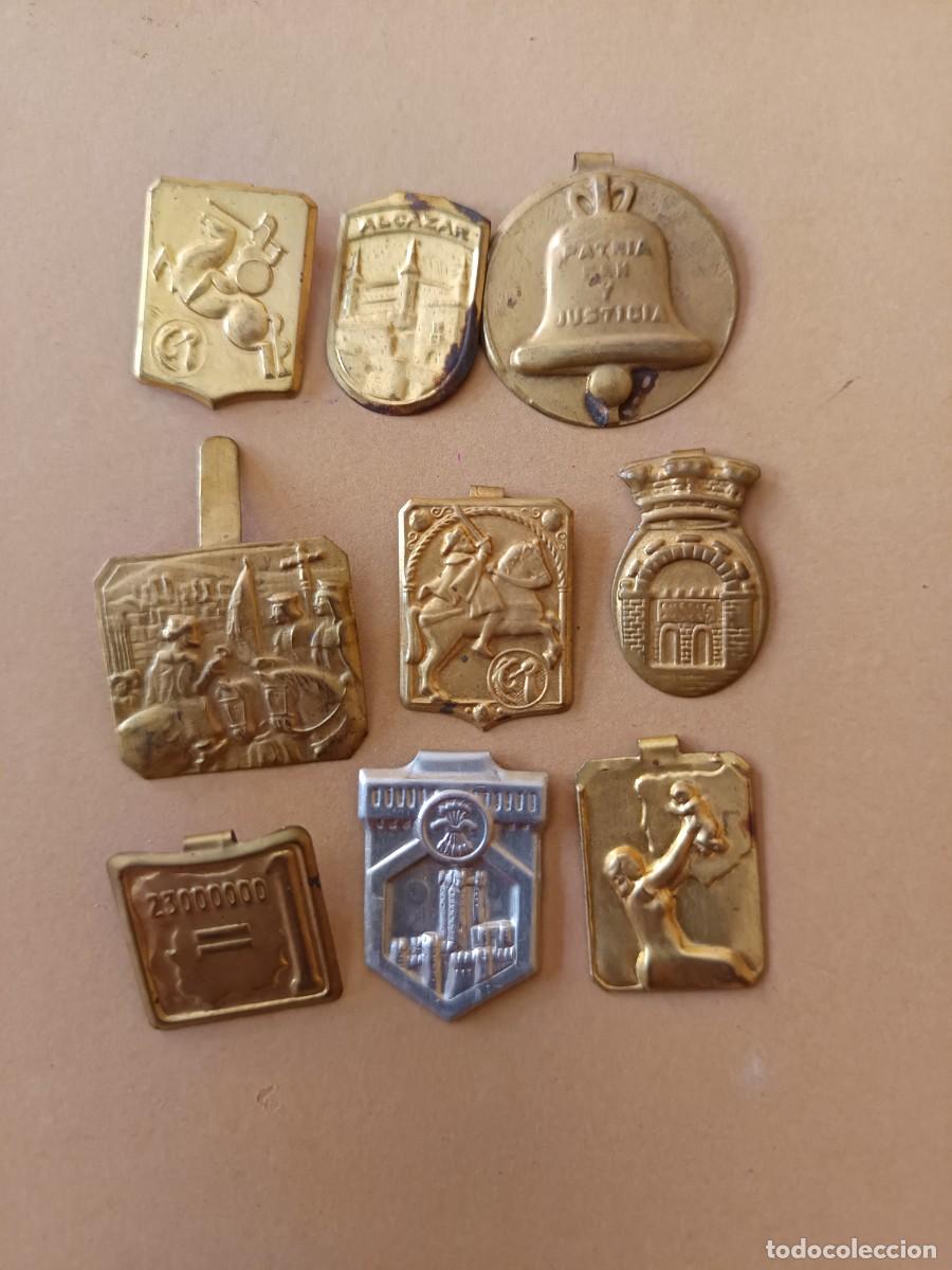 Militaria: LOTE 9 INSIGNIAS DE AUXILIO SOCIAL GUERRA CIVIL