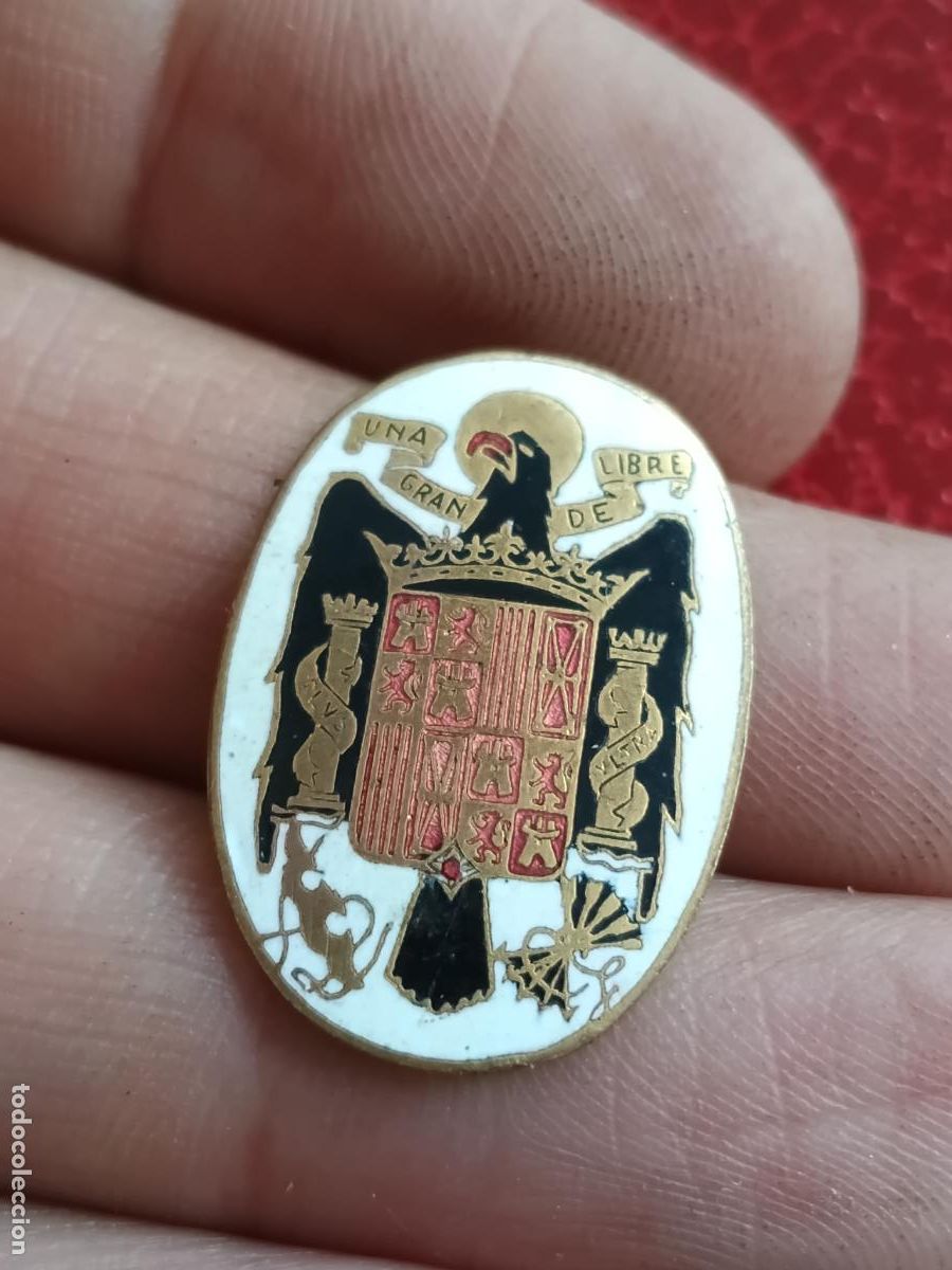 Militaria: Insignia Escudo Espa&ntilde;a &eacute;poca de Franco