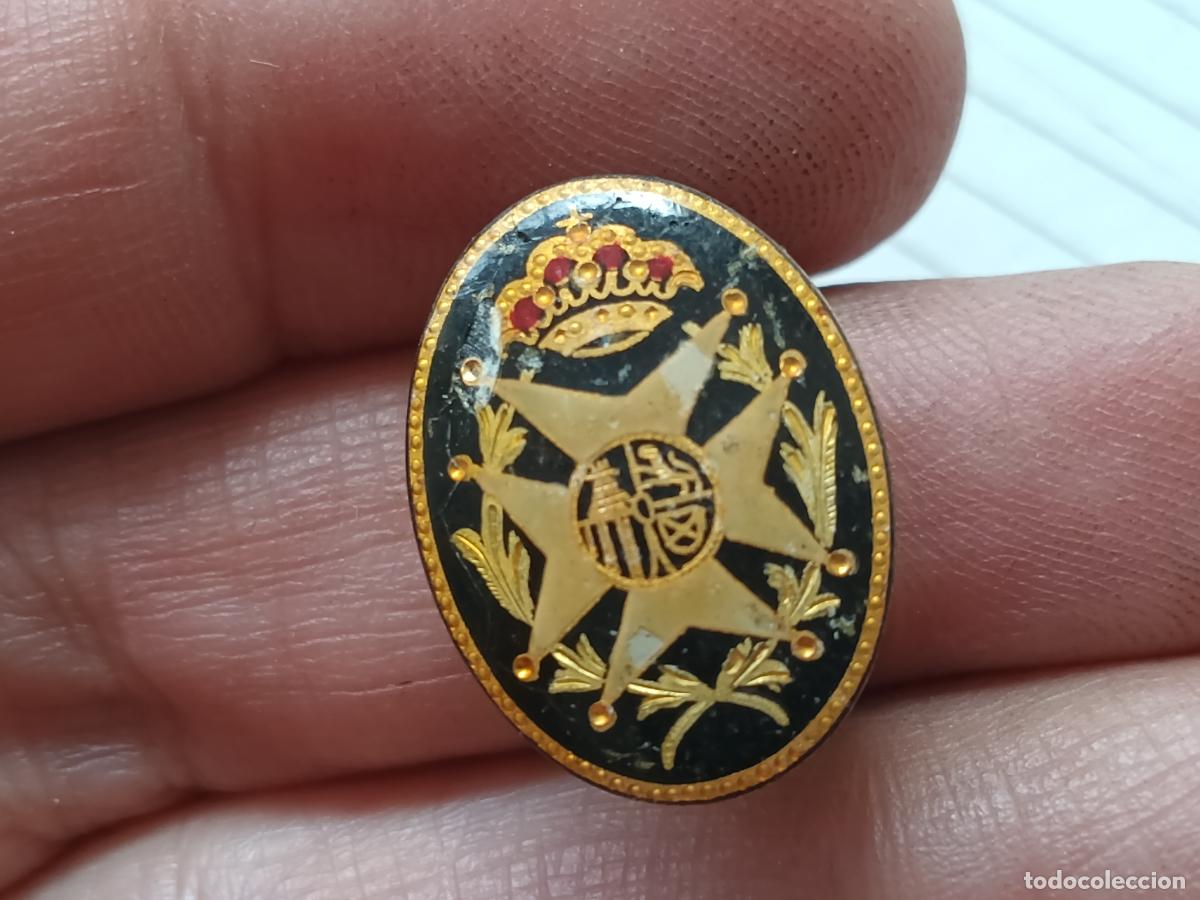 Militaria: Insignia militar espa&ntilde;ola de ojal