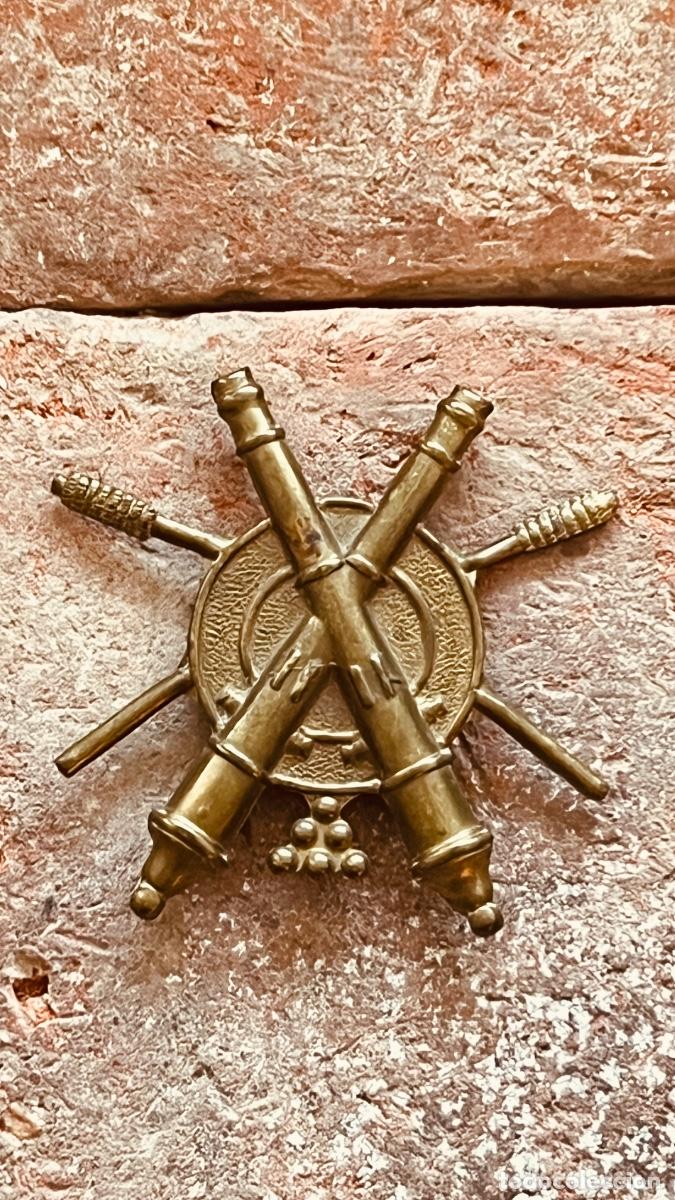 Militaria: Antigua insignia ARTILLER&Iacute;A, EMBLEMA DE BRAZO DE SOLDADO ARTILLERO APUNTADOR &Eacute;POCA ALFONSO XIII 58mm