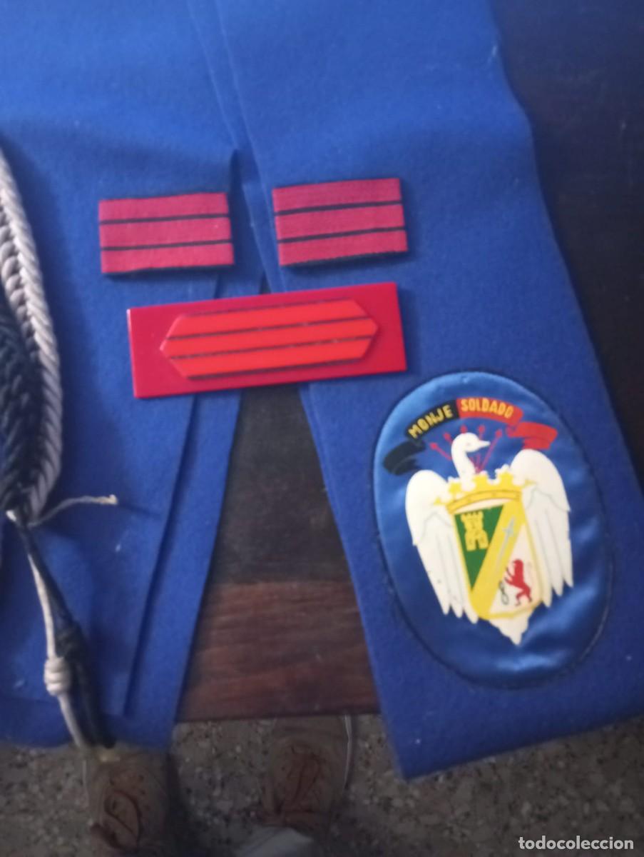 Militaria: Lote de militar&iacute;a hist&oacute;rica espa&ntilde;ola (uniformolog&iacute;a e insignias) IPS San Javier.