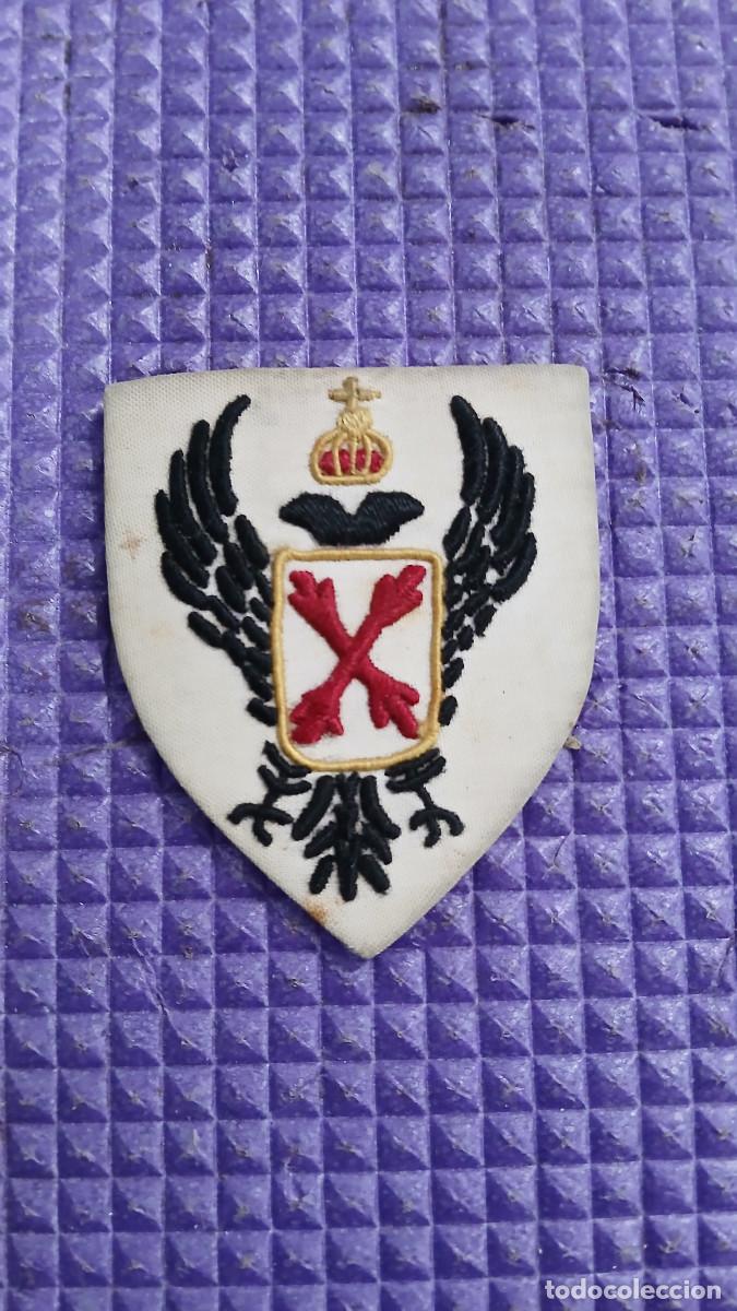 Militaria: INSIGNIA BORDADA CARLISTA REQUET&Eacute;