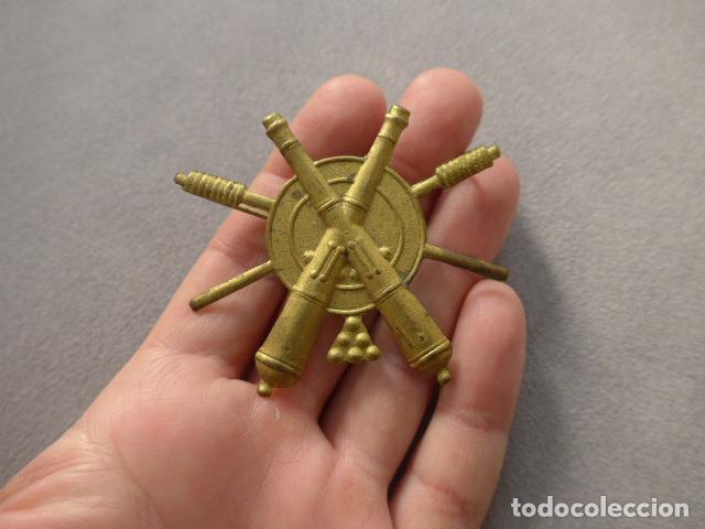 Militaria: Antigua insignia o emblema original de artillero apuntador de Alfonso XIII a Guerra civil.