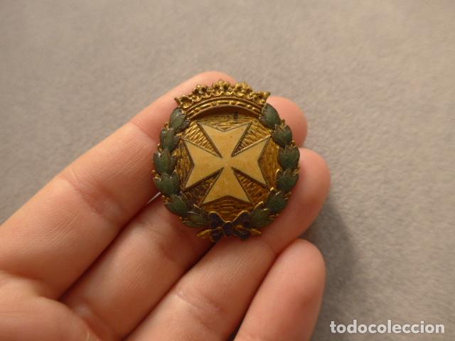 Militaria: Antiguo emblema original de Damas auxiliares de sanidad militar, insignia, Guerra civil.