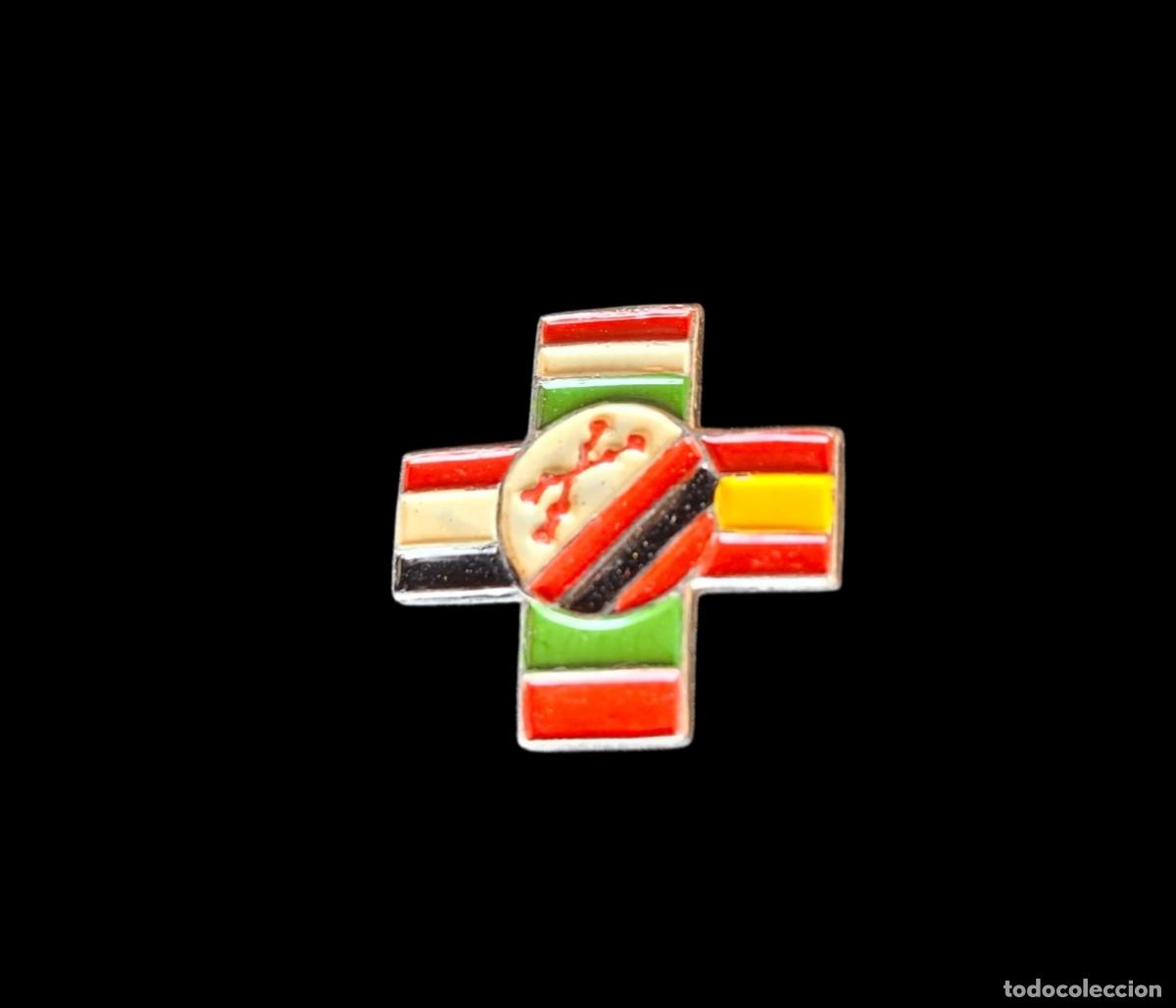 Militaria: (MI-260506)Antigua insignia de los aliados de Franco en la guerra civil, original