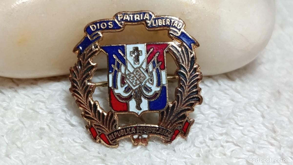 Militaria: ANTIGUA INSINIA MILITAR ESMALTADA BROCHE FFAA PN EJERCITO REPUBLICA DOMINICANA