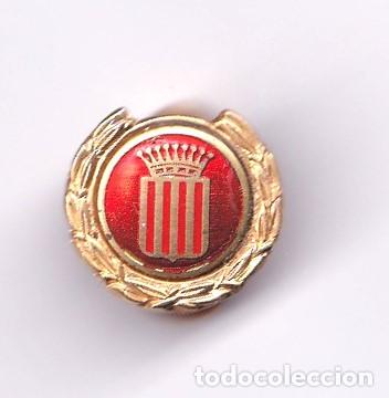Militaria: Insignia de ojal escudo de Catalunya ba&ntilde;ada en oro de 24 kilates