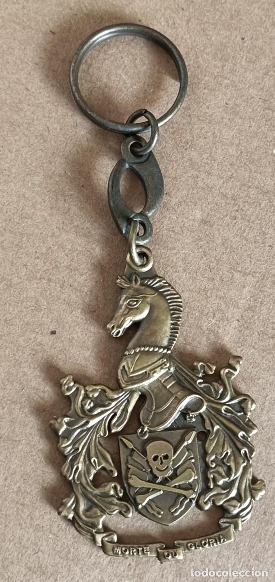 Militaria: Llavero insignia Regimiento de lanceros &laquo;Muerte o gloria&raquo; portugal colecci&oacute;n militar