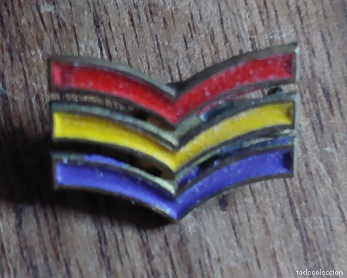 Militaria: Emblema de la republica