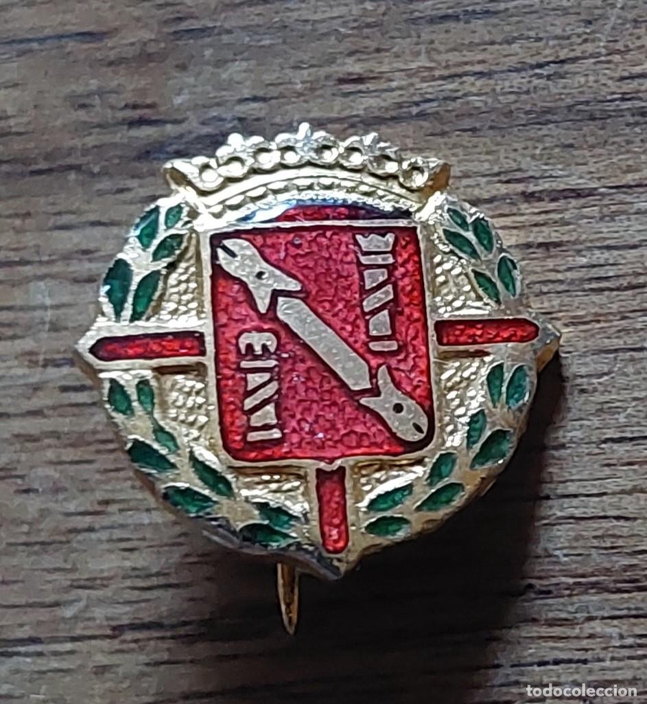 Militaria: Emblema nobiliario de Franco