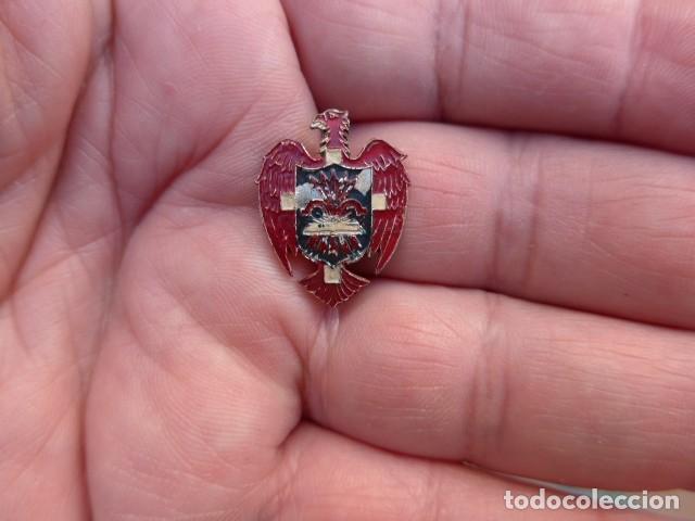 Militaria: ANTIGUA INSIGNIA DE FALANGE SERVICIO ESPA&Ntilde;OL DE MAGISTERIO ( SEM )