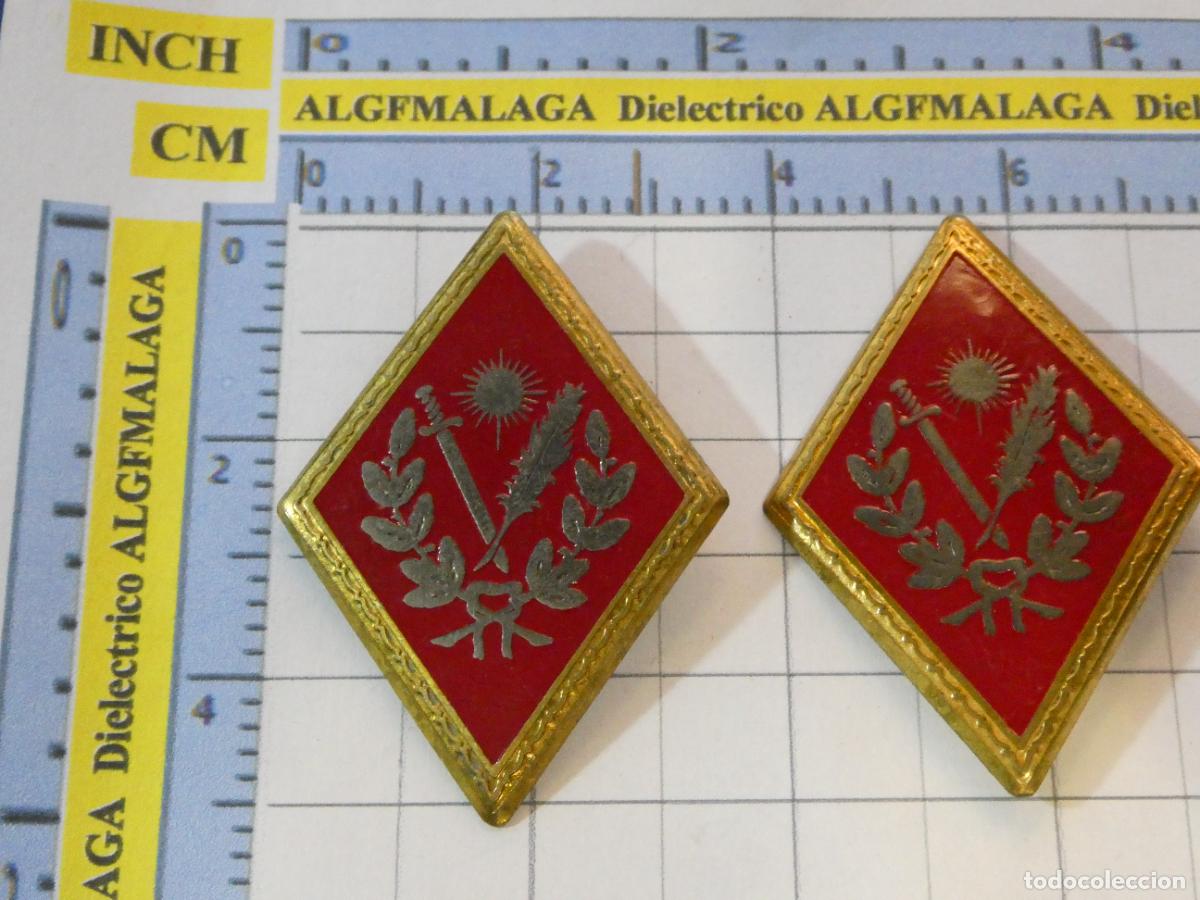 Militaria: PAREJA DE INSIGNIAS ROMBOS MILITARES. OFICINAS MILITARES CON ROSETA DE INTENDENCIA. LAT&Oacute;N.