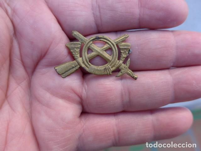 Militaria: ANTIGUO EMBLEMA DE INFANTERIA PARA GORRA GUERRA CIVIL INSIGNIA