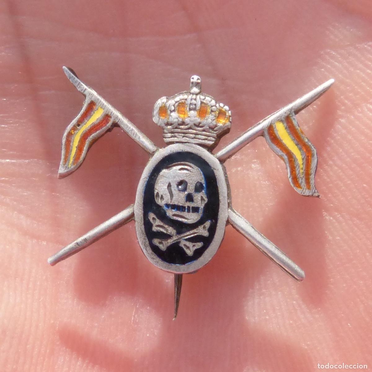 Militaria: Antigua insignia o pin de aguja, regimiento lusitania. 2,22gr,