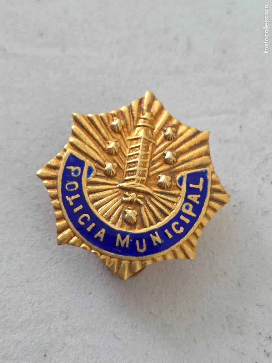 Militaria: PIN O INSIGNIA DE PLATA DORADA MALDE POLICIA MUNICIPAL A CORU&Ntilde;A GALICIA M9