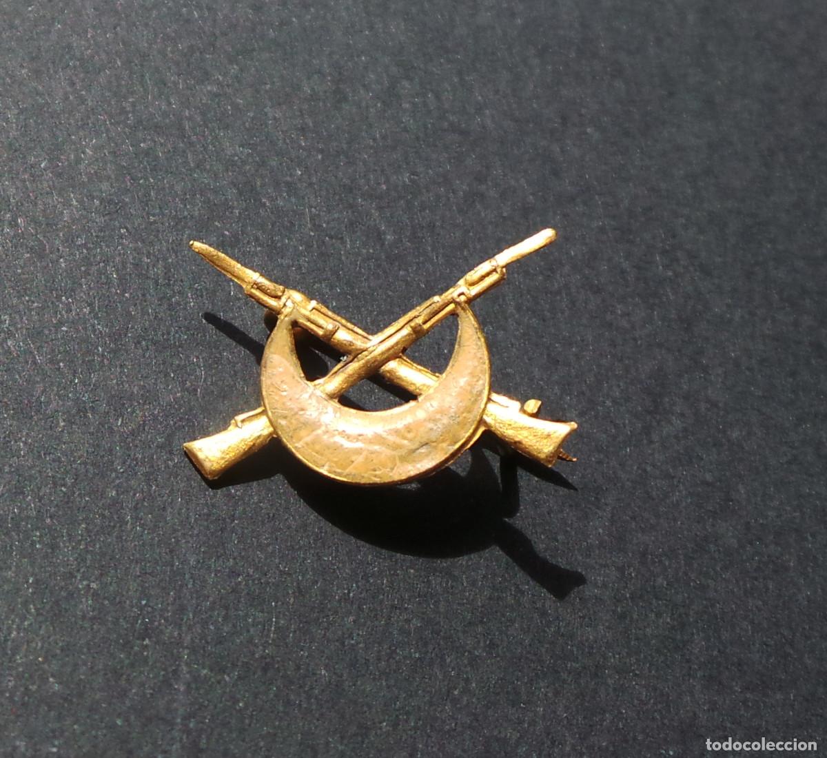 Militaria: INSIGNIA, EMBLEMA REGULARES. DISTINTIVO PARA GALLETA. GUERRA CIVIL.
