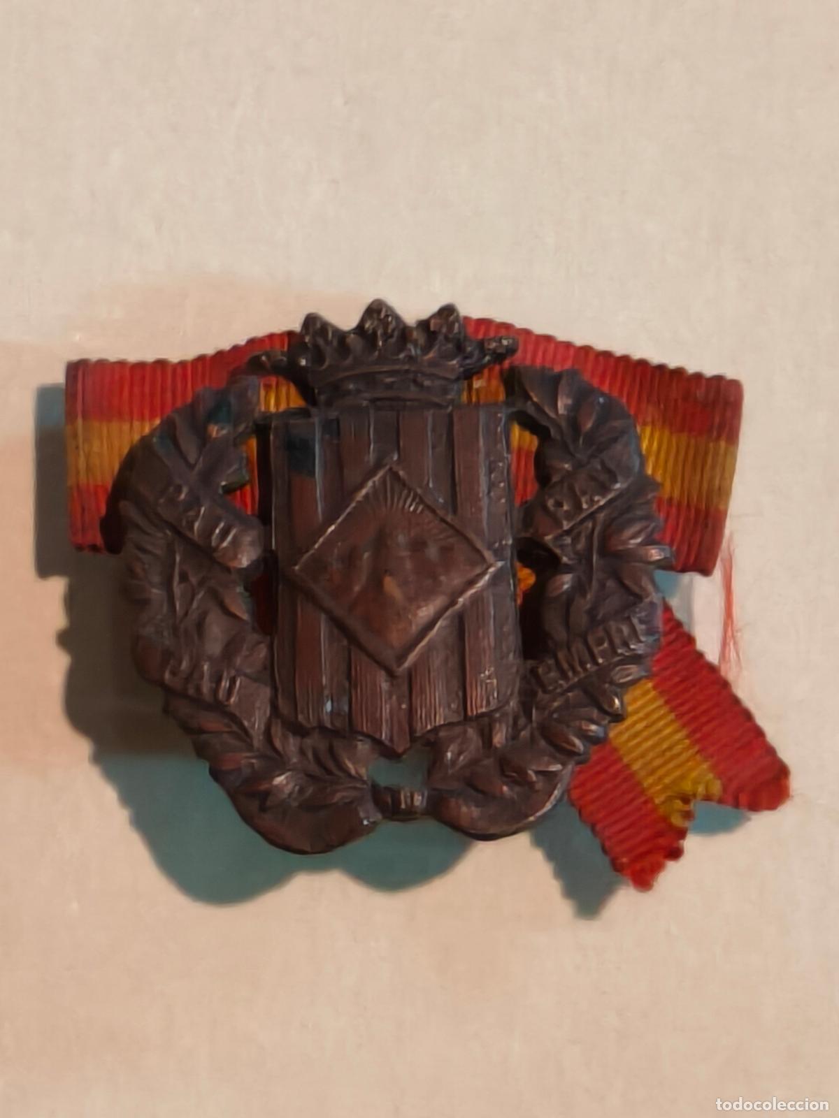 Military Antiques: INSIGNIA MONTSERRAT PAU SEMPRE PAU