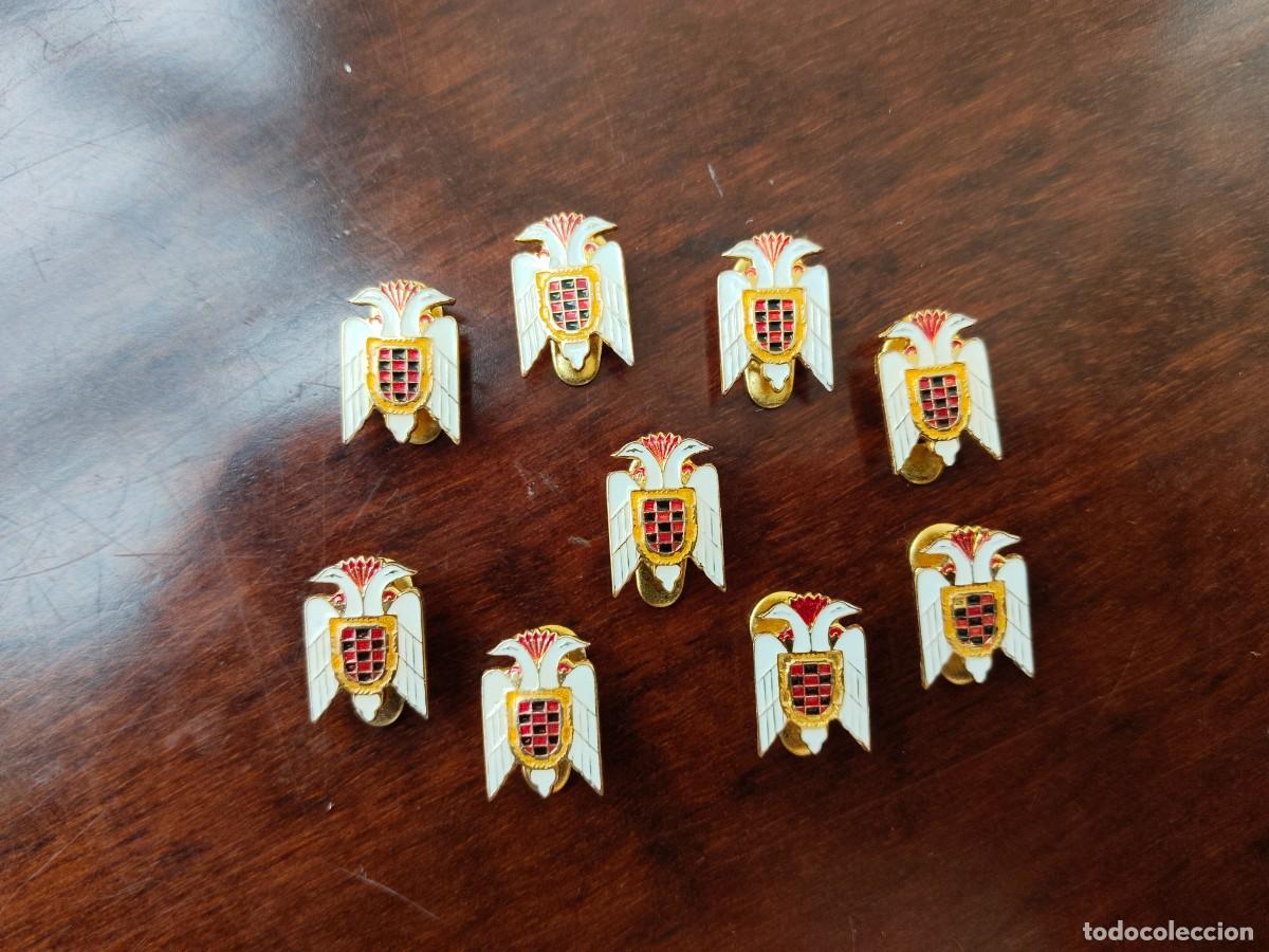 Militaria: 9 Insignias de ojal del Frente de Juventudes. Originales de &eacute;poca.