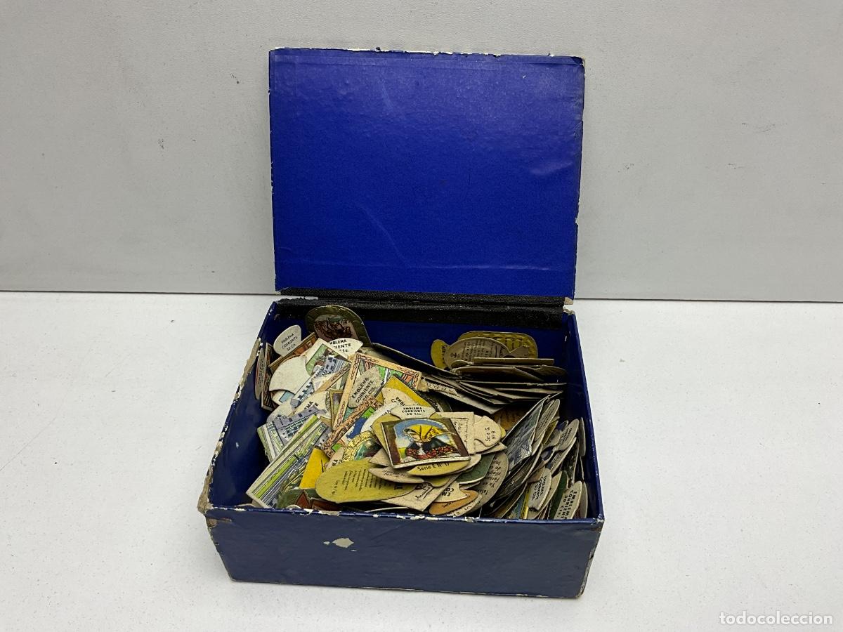 Militaria: LOTE DE 144 EMBLEMA AUXILIO SOCIAL CORRIENTE - DIFERENTES TEMAS - MIRAR FOTOS
