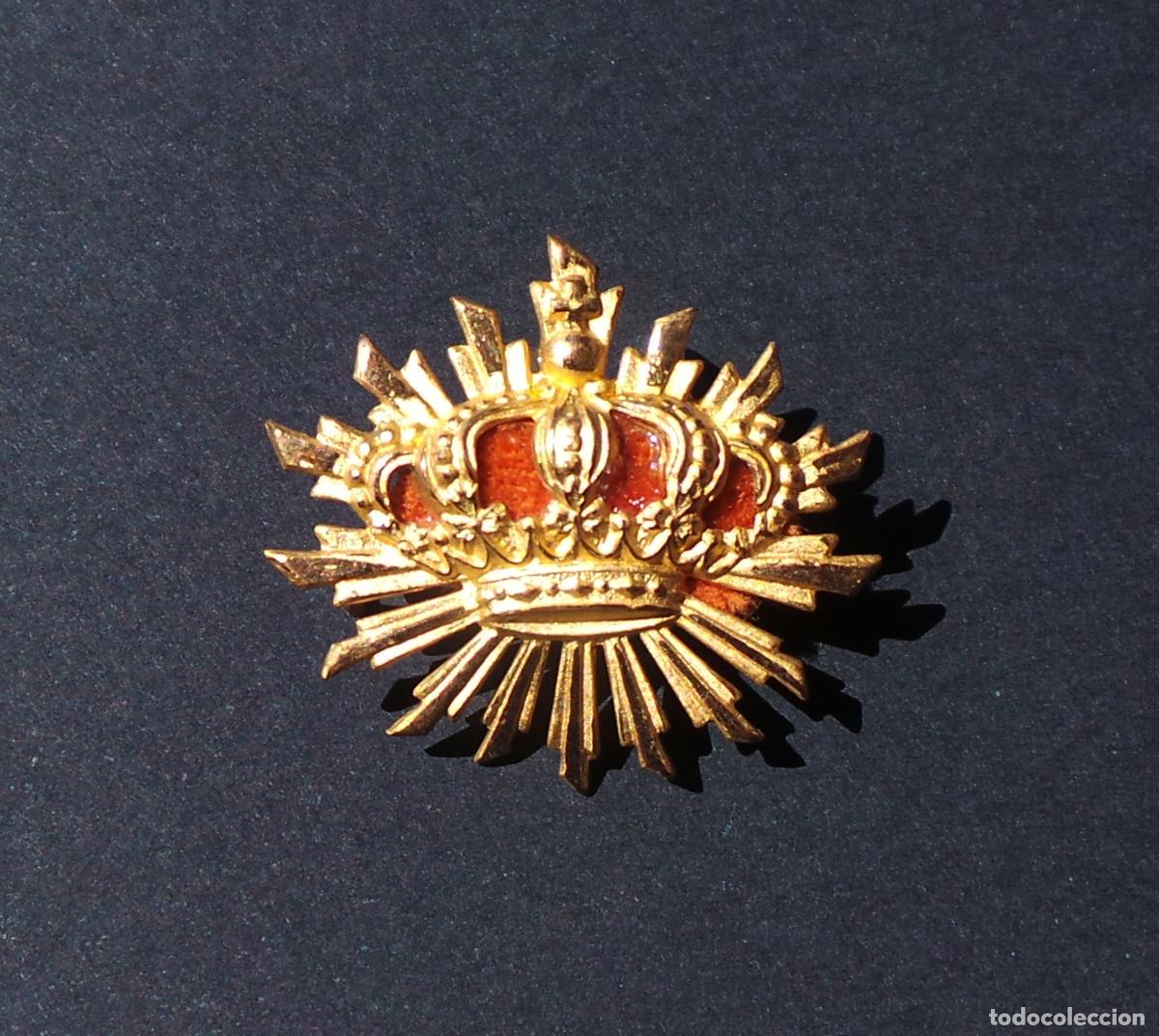 Military Antiques: DISTINTIVO PARA CUELLO DE CARABINEROS ALFONSO XIII.