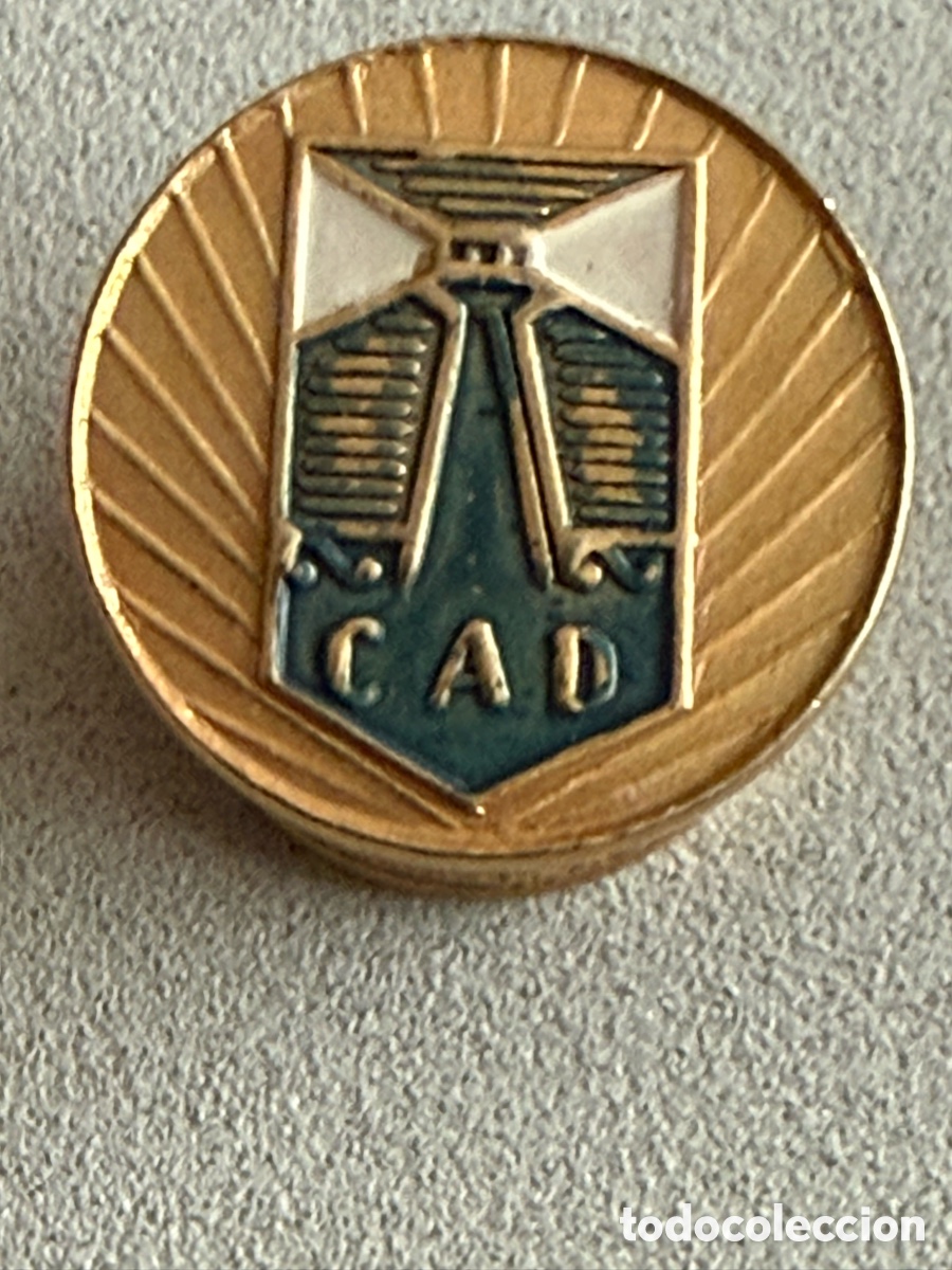 Militaria: Insignia solapa CAD. a identificar