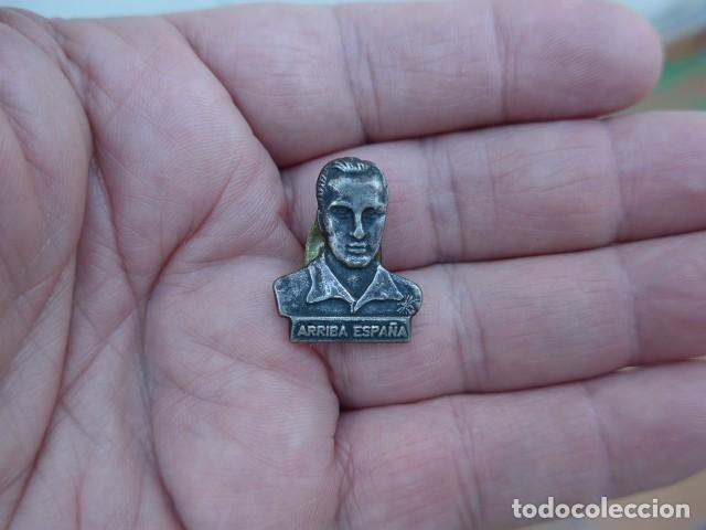 Militaria: ANTIGUA INSIGNIA DE SOLAPA JOSE ANTONIO - FALANGE