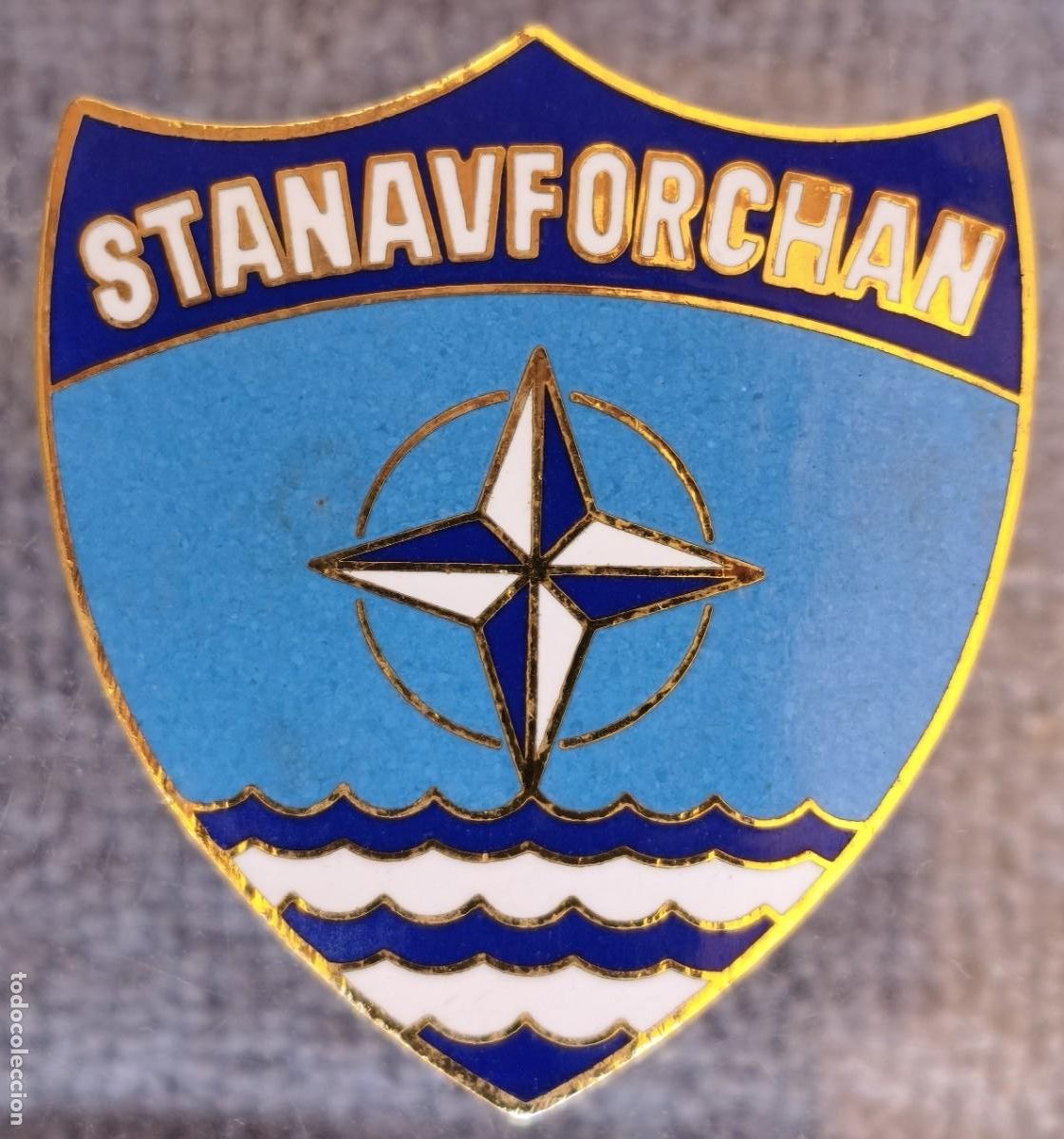 Militaria: Distintivo / Emblema. Agrupaci&oacute;n Naval de la OTAN STANAVFORCHAN.
