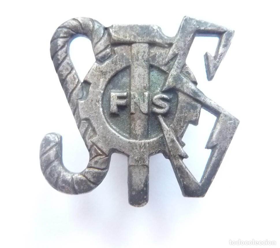 Militaria: Francia: Insignia sindicato del metal franc&eacute;s. Emblema Federaci&oacute;n Nacional Sider&uacute;rgica.