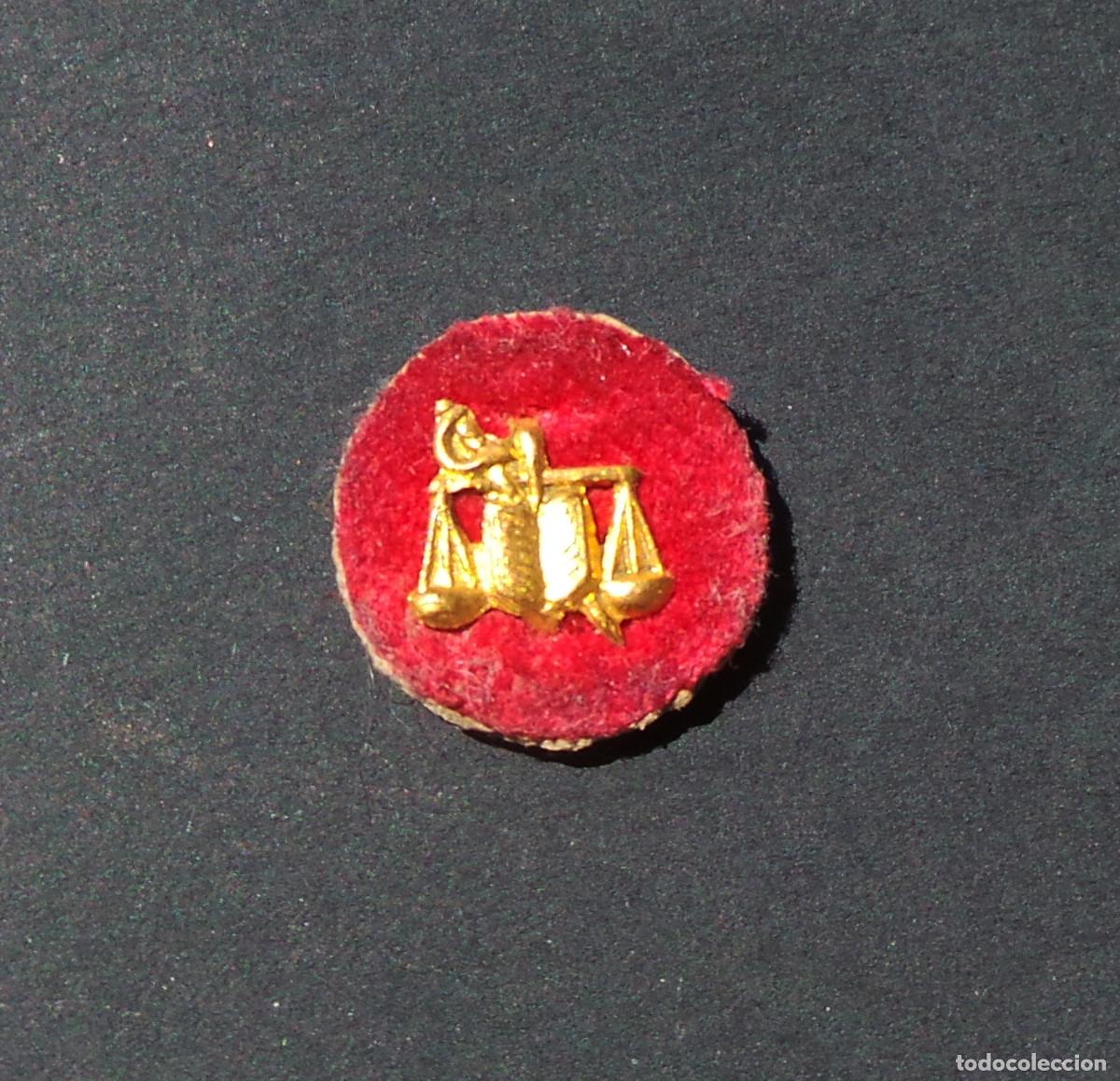 Militaria: INSIGNIA MET&Aacute;LICA CETRO DISTINTIVO JUSTICIA. ALFONSO XIII.