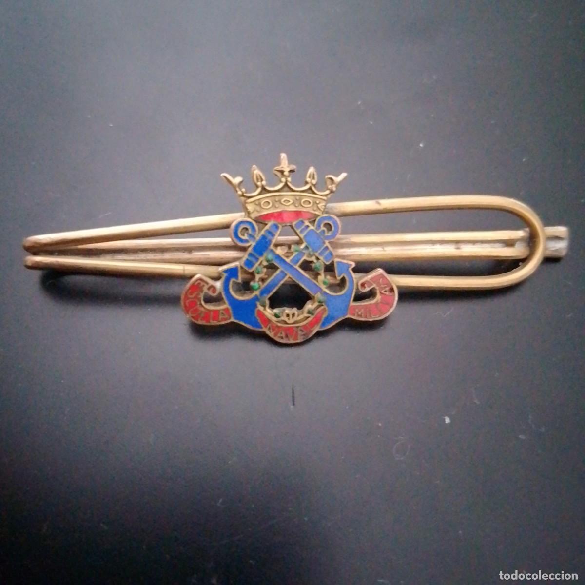 Militaria: Pisacorbata de la Armada (Escuela Nava)