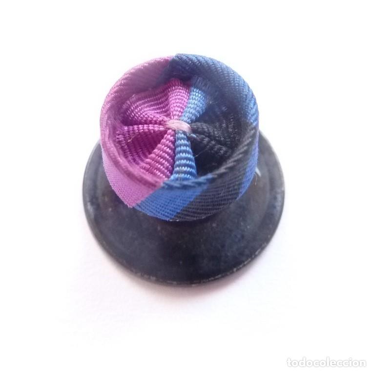 Militaria: B&eacute;lgica: Curiosa roseta ojal belga: &Oacute;rdenes de Leopoldo I y II. Roset&oacute;n de solapa doble