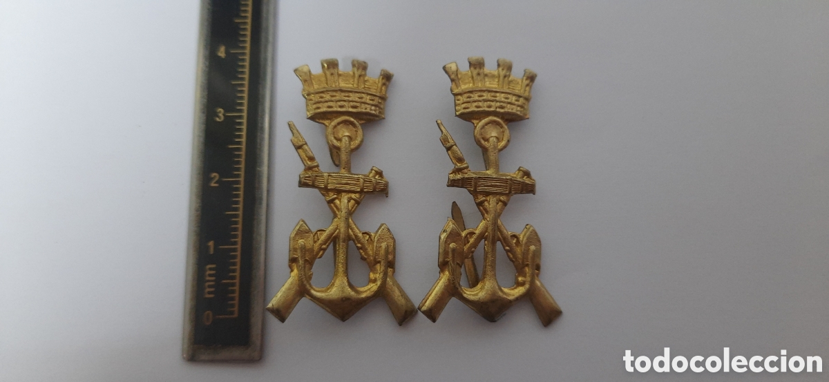 Militaria: pareja insignias de cuello de la infanteria de marina republicana