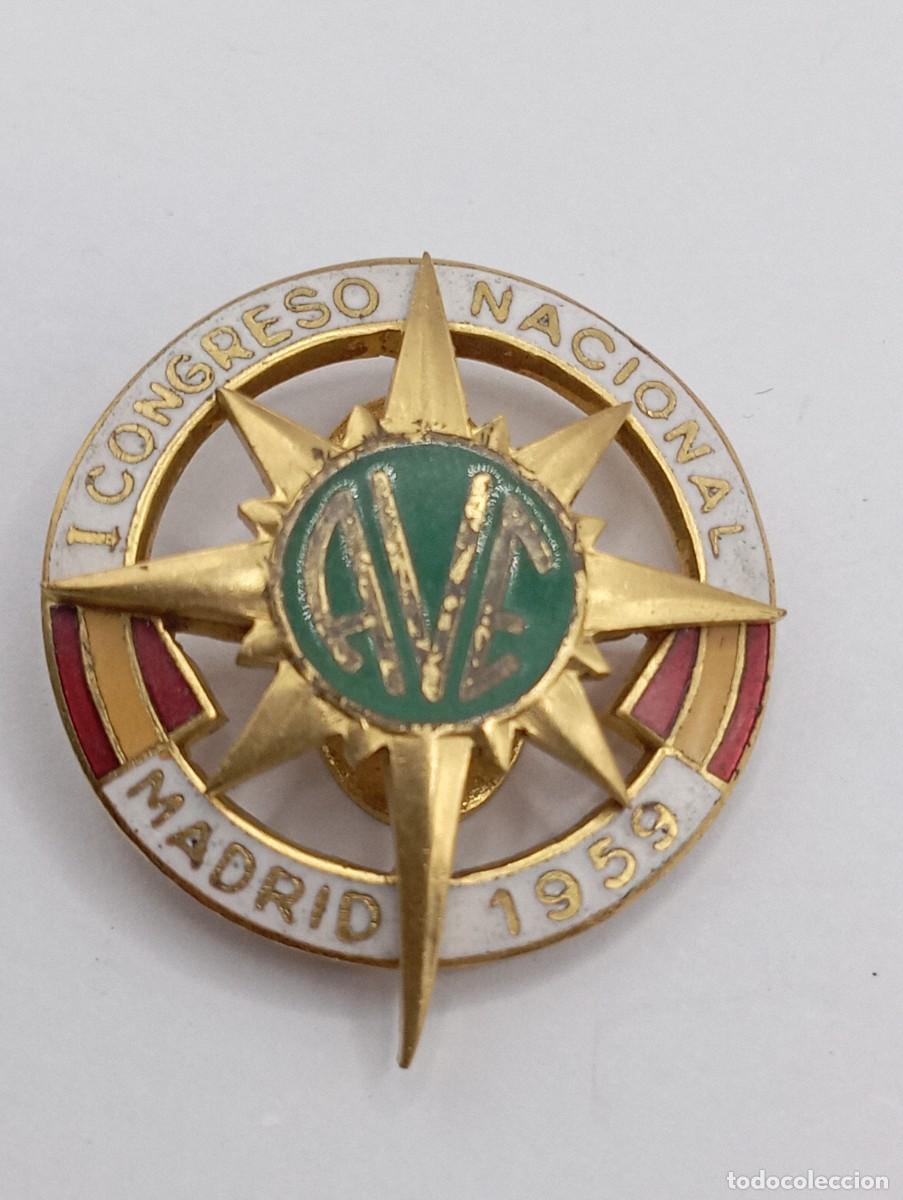 Militaria: Dif&iacute;cil distintivo del primer congreso de la Asociaci&oacute;n de Veterinarios de Espa&ntilde;a. 1959