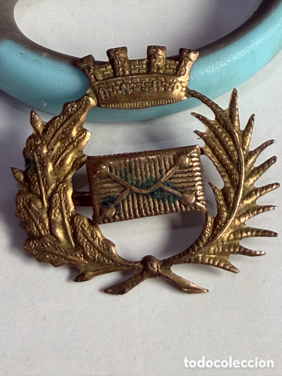 Militaria: Distintivo de cuello (1) de Correos de II Republica Espa&ntilde;ola mide 3 x 3 cm