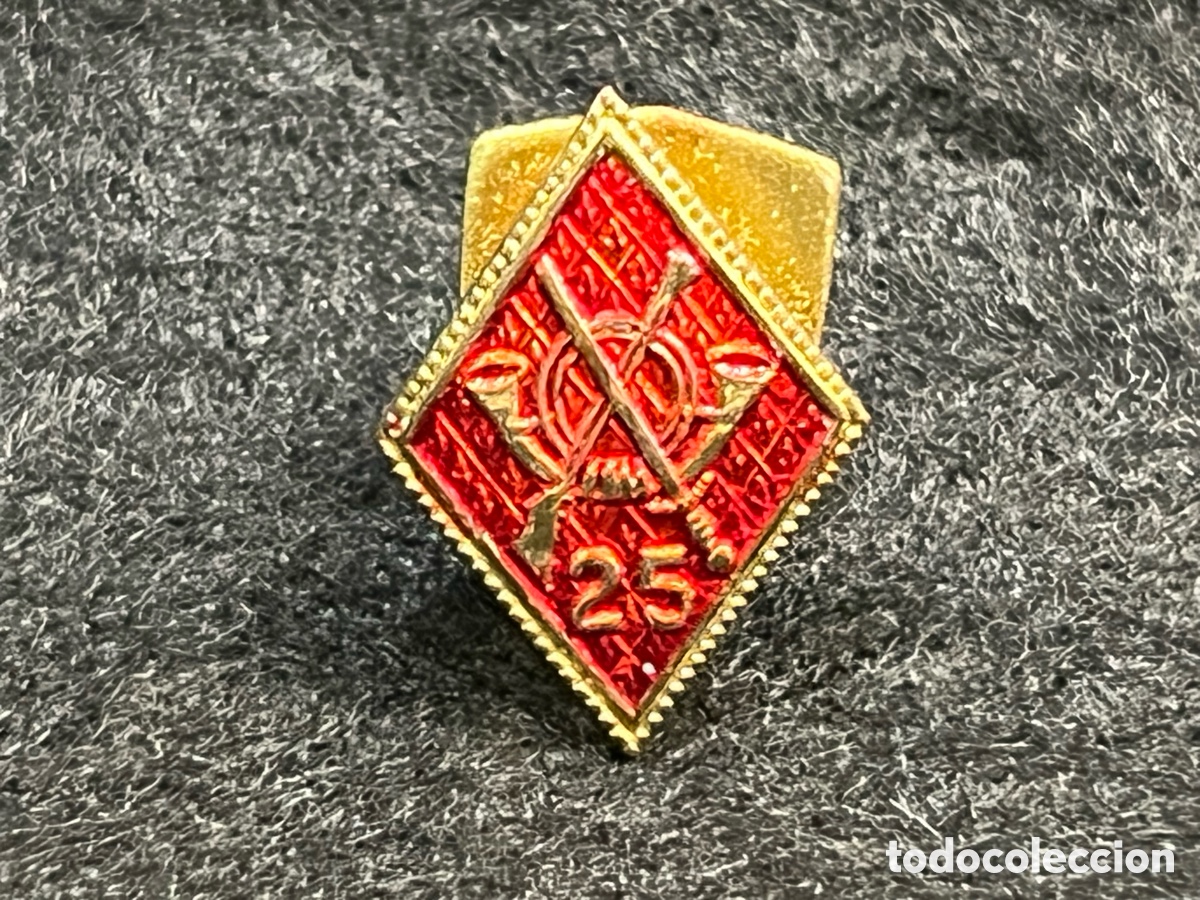 Military Antiques: REGIMIENTO INFANTERIA JAEN 25 DE BARCELONA INSIGNIA DE SOLAPA OJAL PIN MILITAR.
