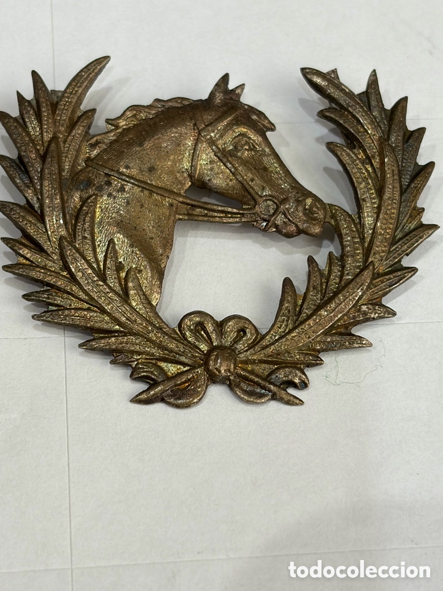 Militaria: Emblema de Cuello de caballer&iacute;a Alfonso XIII y 2 Republica - Mide 4,5 x 4 cm