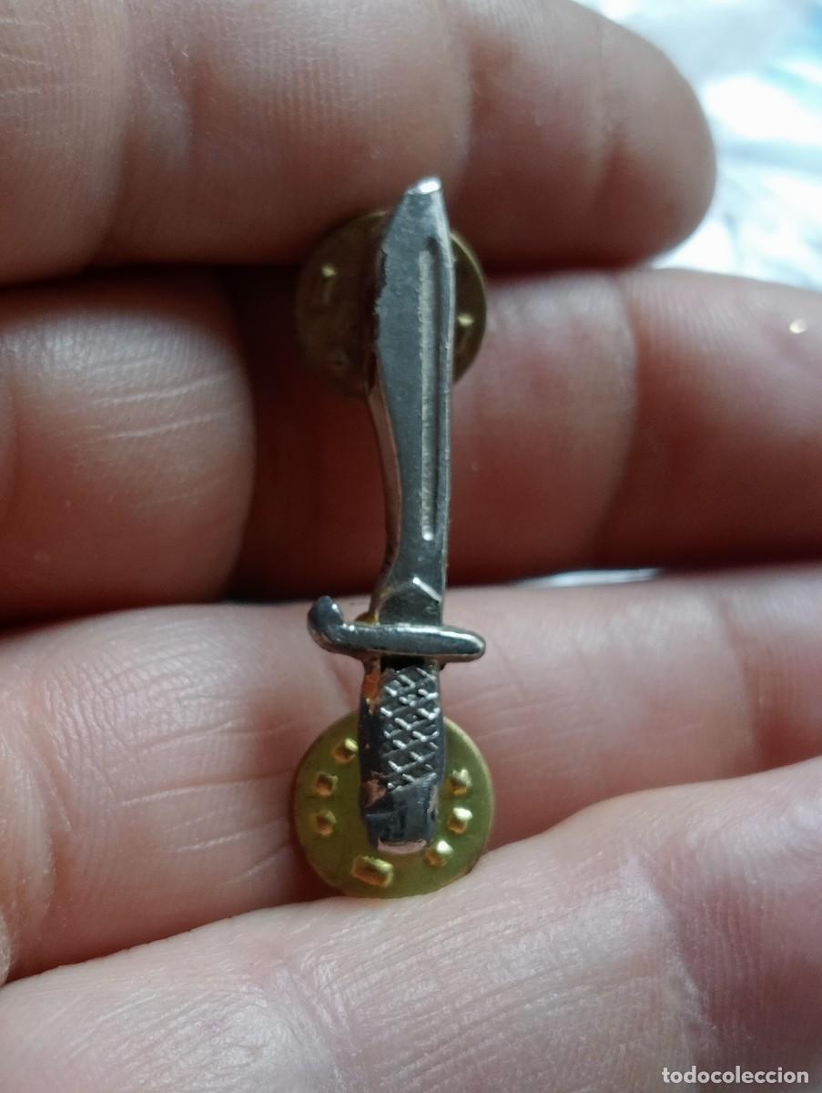 Militaria: PINS MACHETE COES , FUERZAS ESPECIALES GUERRILLEROS GOE INSIGNIA MILITAR CUCHILLO