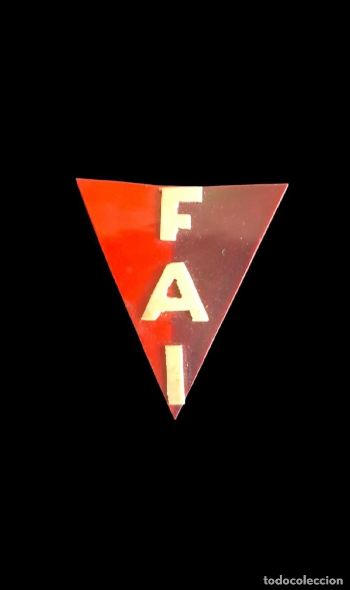 Militaria: (MI-260533)INSIGNIA DE BAQUELITA FAI - FEDERACION ANARQUISTA IBERICA - GUERRA CIVIL