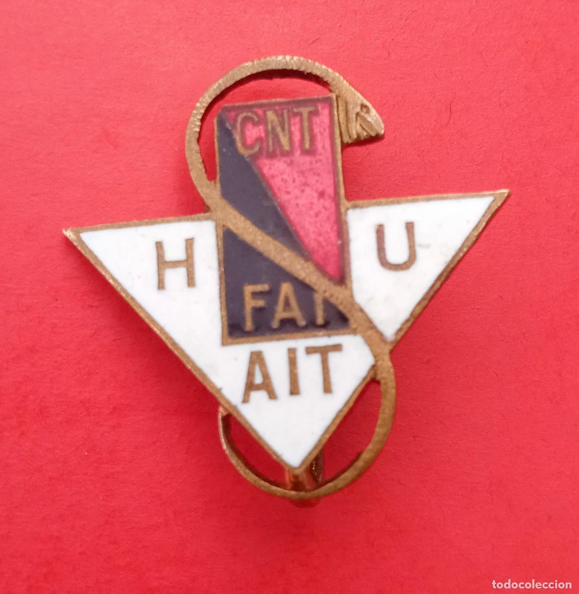 Militaria: Insignia CNT FAI Muy rara.