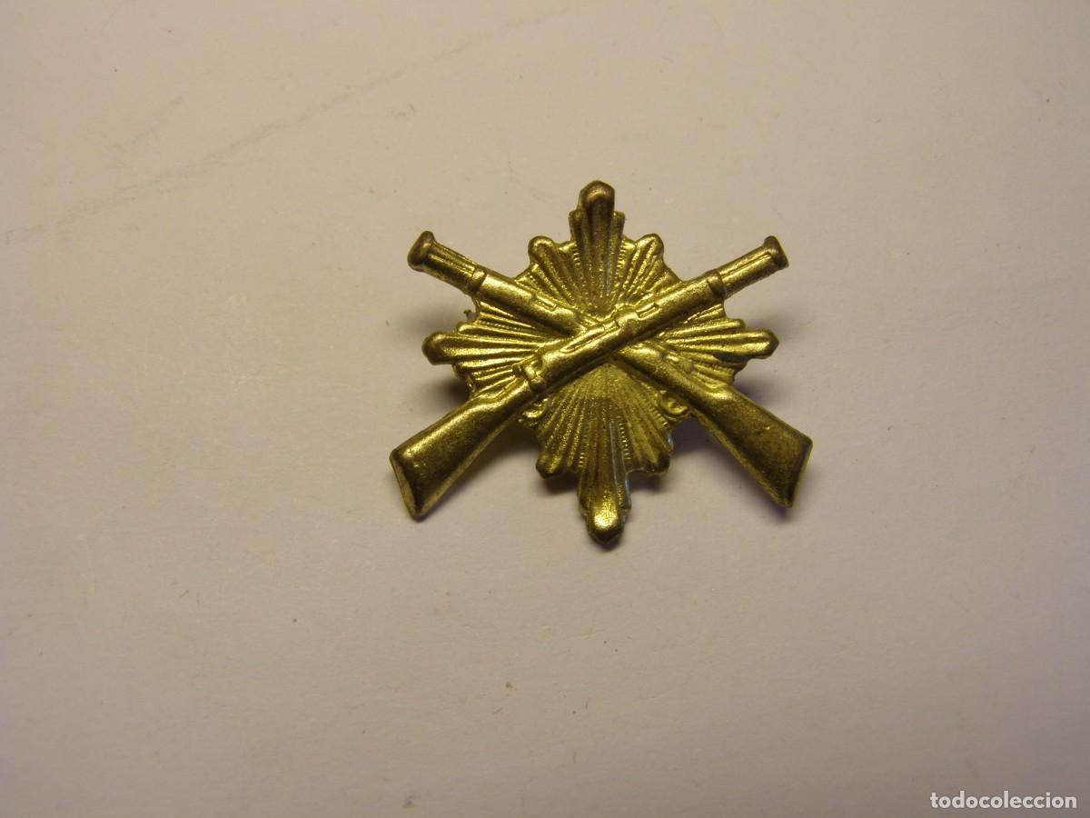 Militaria: Insignia de carabineros, de solapa o gorro, Guerra Civil Espa&ntilde;ola.