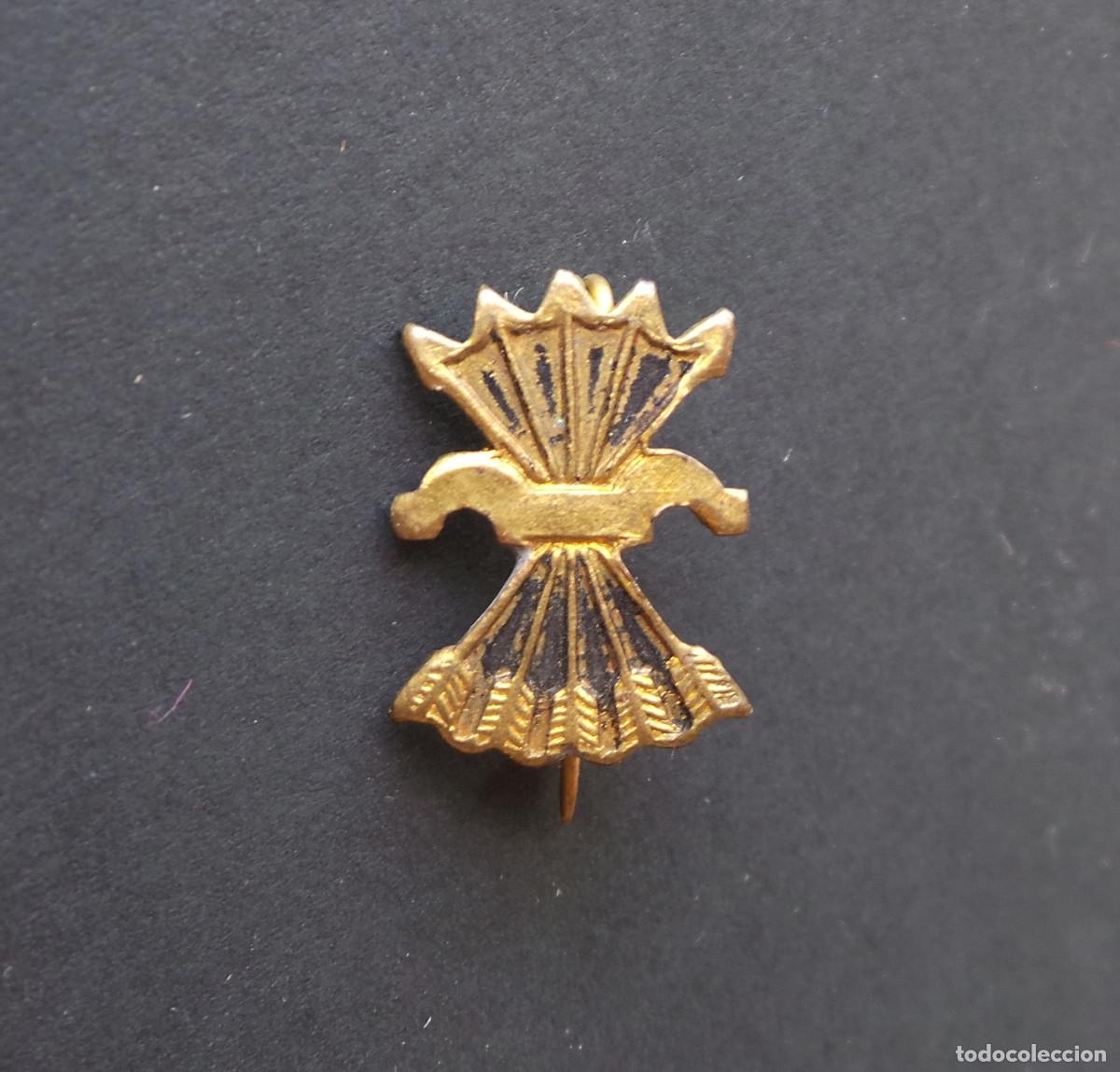 Militaria: INSIGNIA PATRI&Oacute;TICA. FALANGE. YUGO Y FLECHAS.