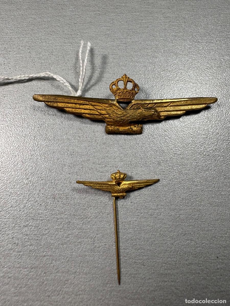 Militaria: Distintivo de aviaci&oacute;n italiano con miniatura
