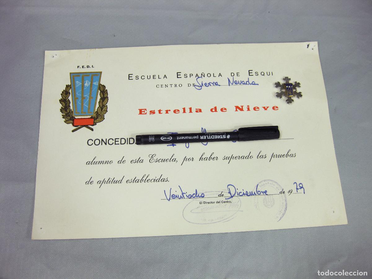 Militaria: INSIGNIA CON DIPLOMA DE LA ESCUELA ESPA&Ntilde;OLA DE ESQU&Iacute;.