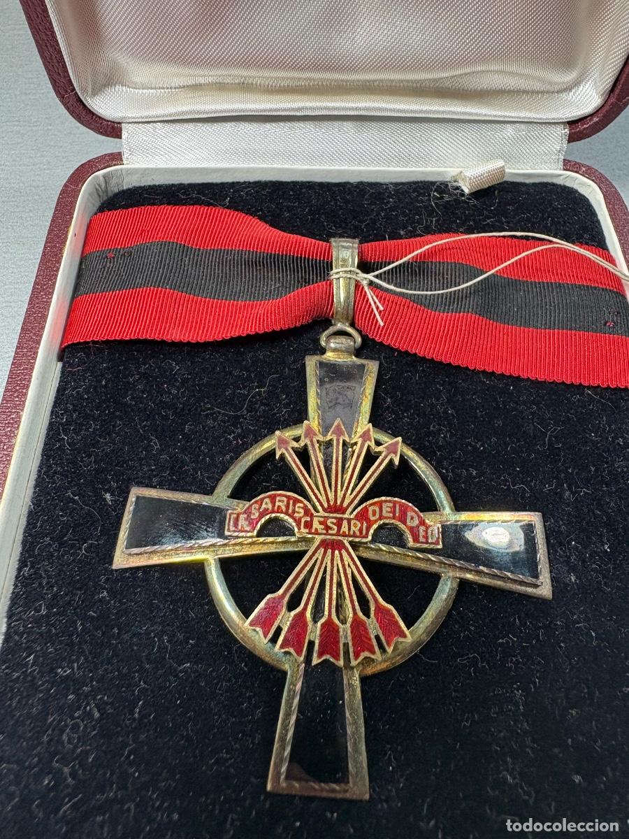 Militaria: Orden Imperial del yugo y las flechas,cejalvo