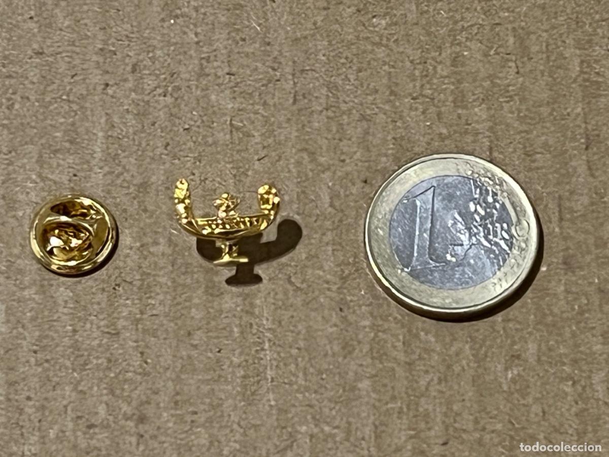 Militaria: Insignia de metal militar EJ&Eacute;RCITO COLOMBIA pin