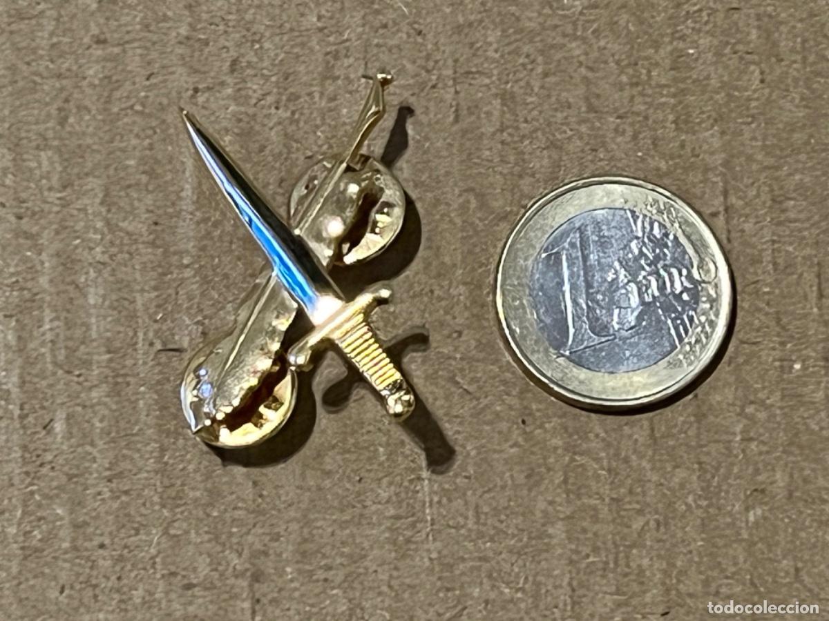 Militaria: Insignia de metal militar EJ&Eacute;RCITO COLOMBIA
