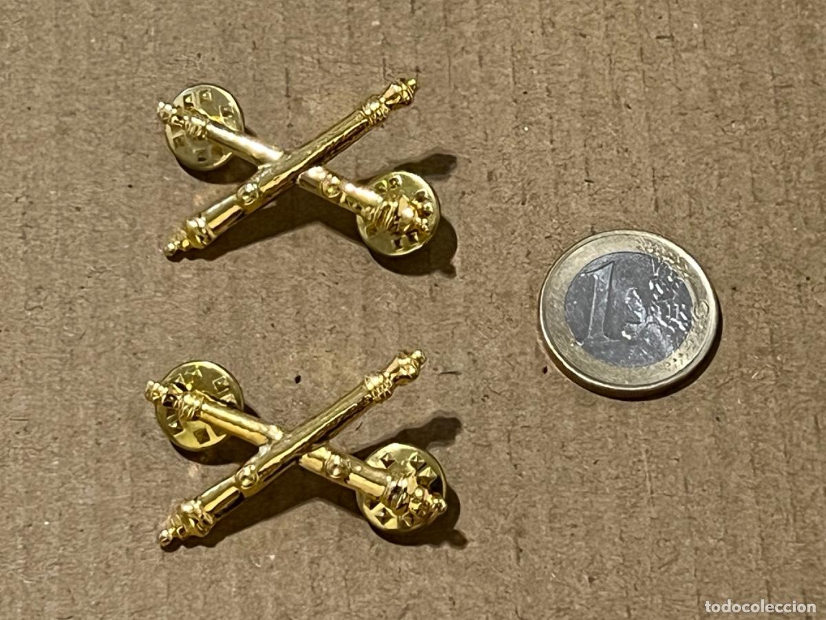 Militaria: 2 Insignias de metal militar EJ&Eacute;RCITO NACIONAL COLOMBIA artiller&iacute;a