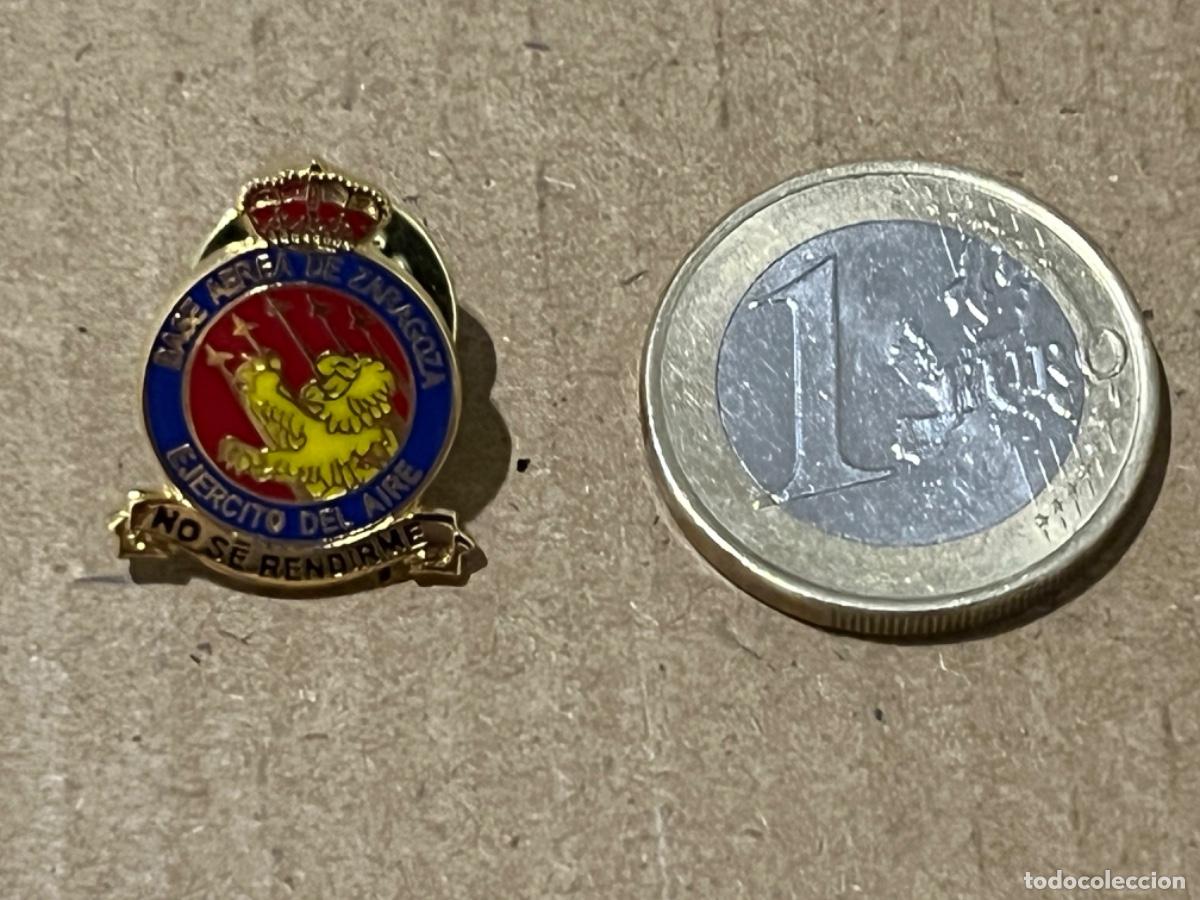 Militaria: Pin BASE A&Eacute;REA DE ZARAGOZA EJ&Eacute;RCITO DEL AIRE