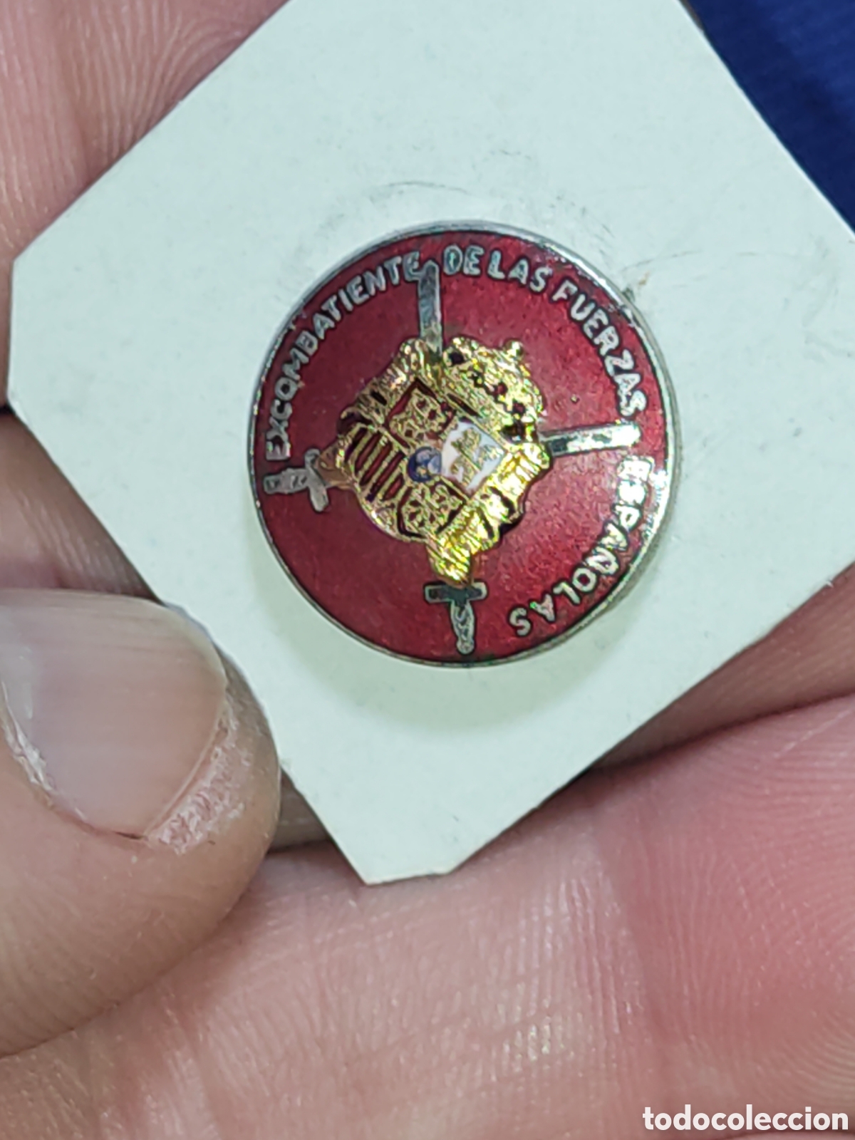 Militaria: Insignia de ojal esmaltada oficiales - Excombatientes de las fuerzas Espa&ntilde;olas.